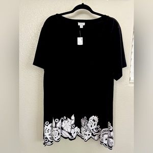 Black/White Blouse made by Avenue size 26/28